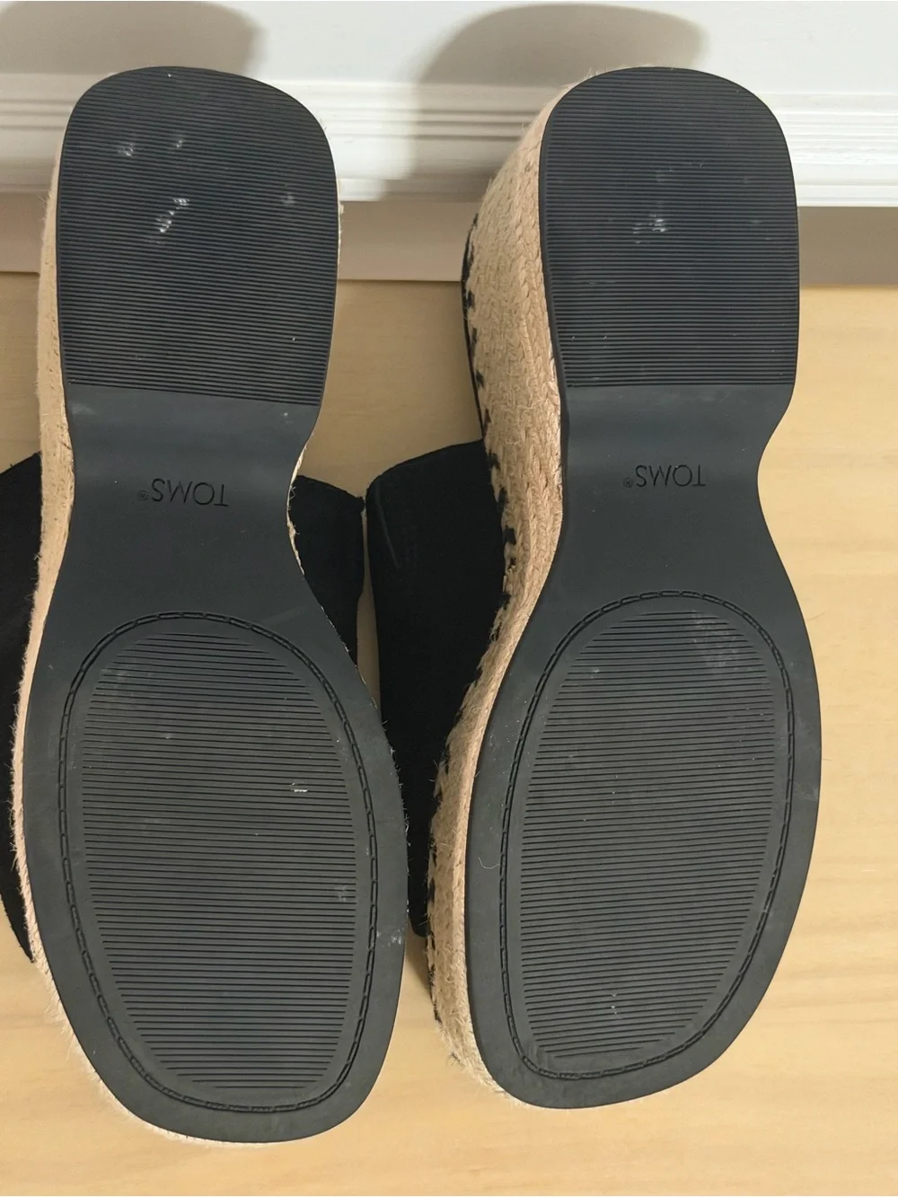TOMS Laila suede espadrille platform mule; black; size 9; very good condition